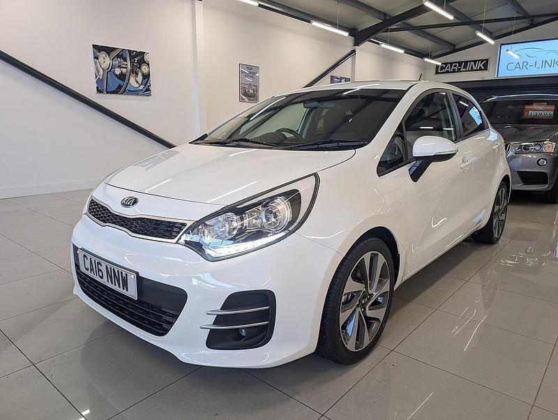 White Used 2016 Kia Rio Hatchback | £7,895 (A bit pricey) - Image 1/4