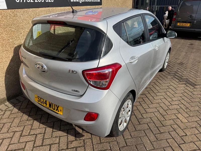 Used Hyundai i10 SE 87 HP (63 kW) 2014 Silver Hatchback