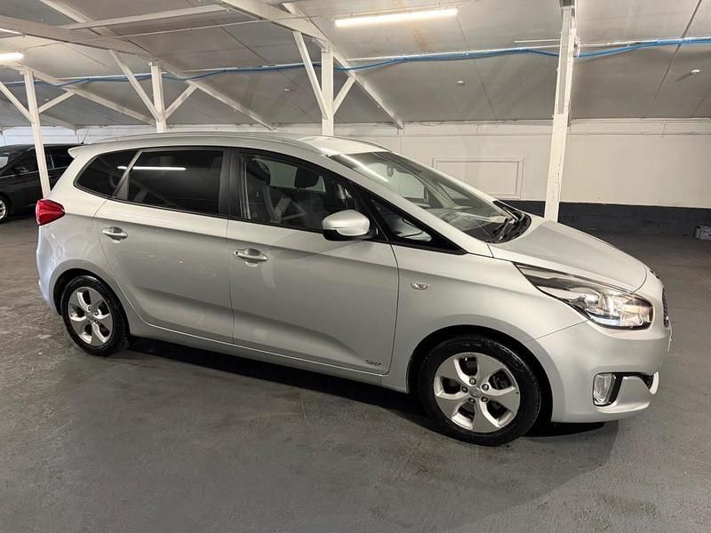 Used Kia Carens 133 HP (97 kW) 2015 Silver MPV