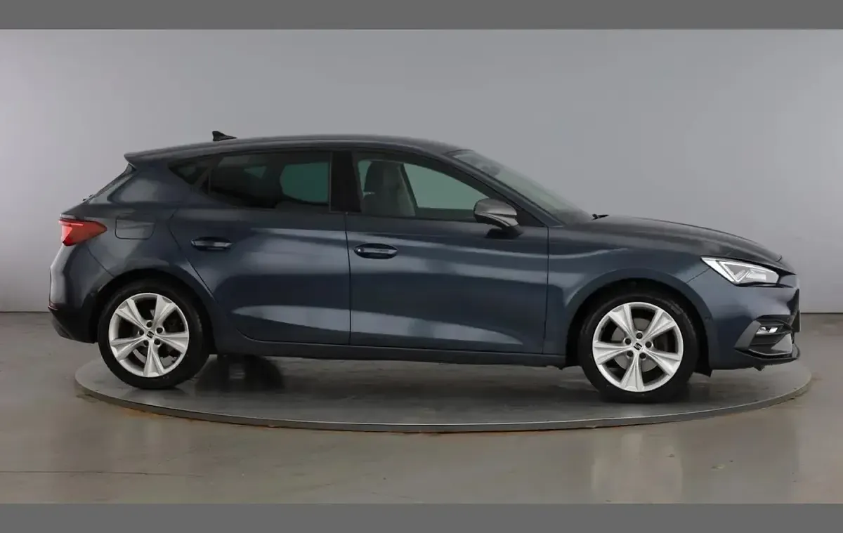 Used Seat Leon FR 272 HP (200 kW) 2023 Grey Hatchback