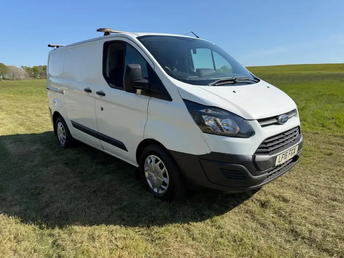 Usado Ford Transit Custom 100 HP (73 kW) 2016 Branco Van