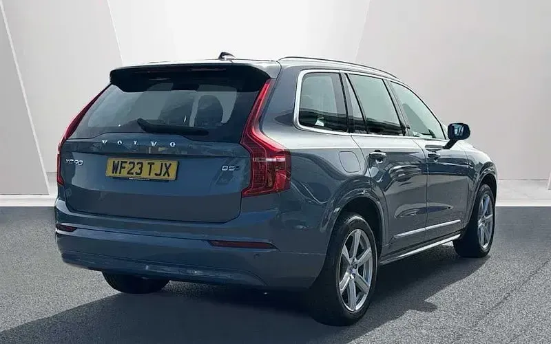Begagnad Volvo XC90 Core 250 HK (183 kW) 2025 SUV