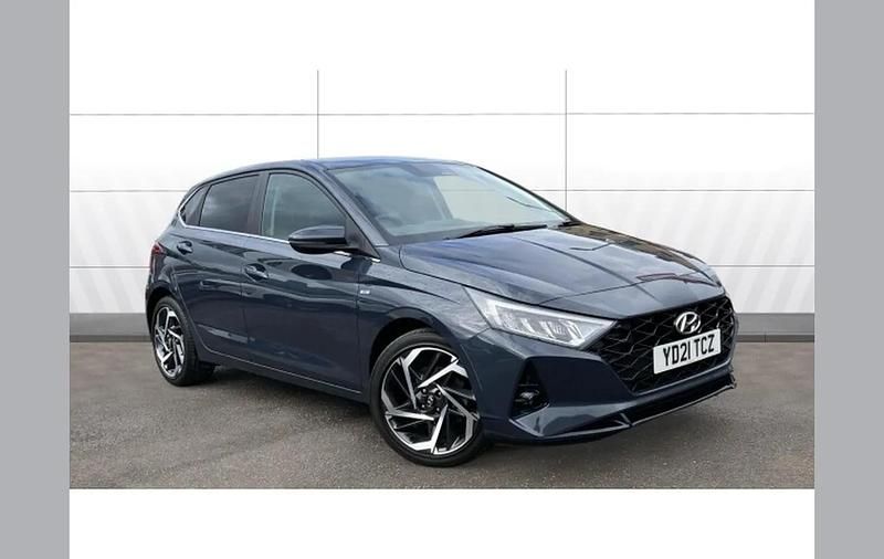 Used Hyundai i20 Premium 100 HP (73 kW) 2021 Grey Hatchback