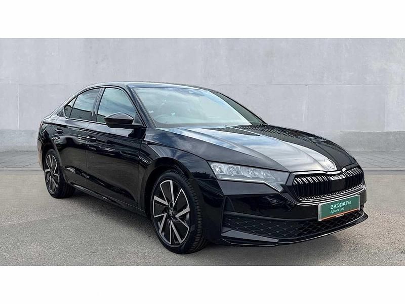 Black magic pearl effect Used 2025 Skoda Octavia SportLine Hatchback | £26,445 (Expensive) - Image 1/4
