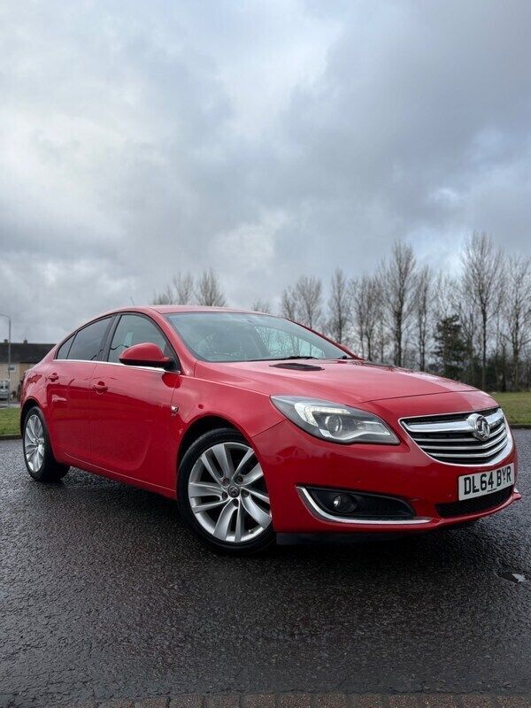 Red Used 2015 Vauxhall Insignia SRi Hatchback | £3,495 (Super price) - Image 1/4