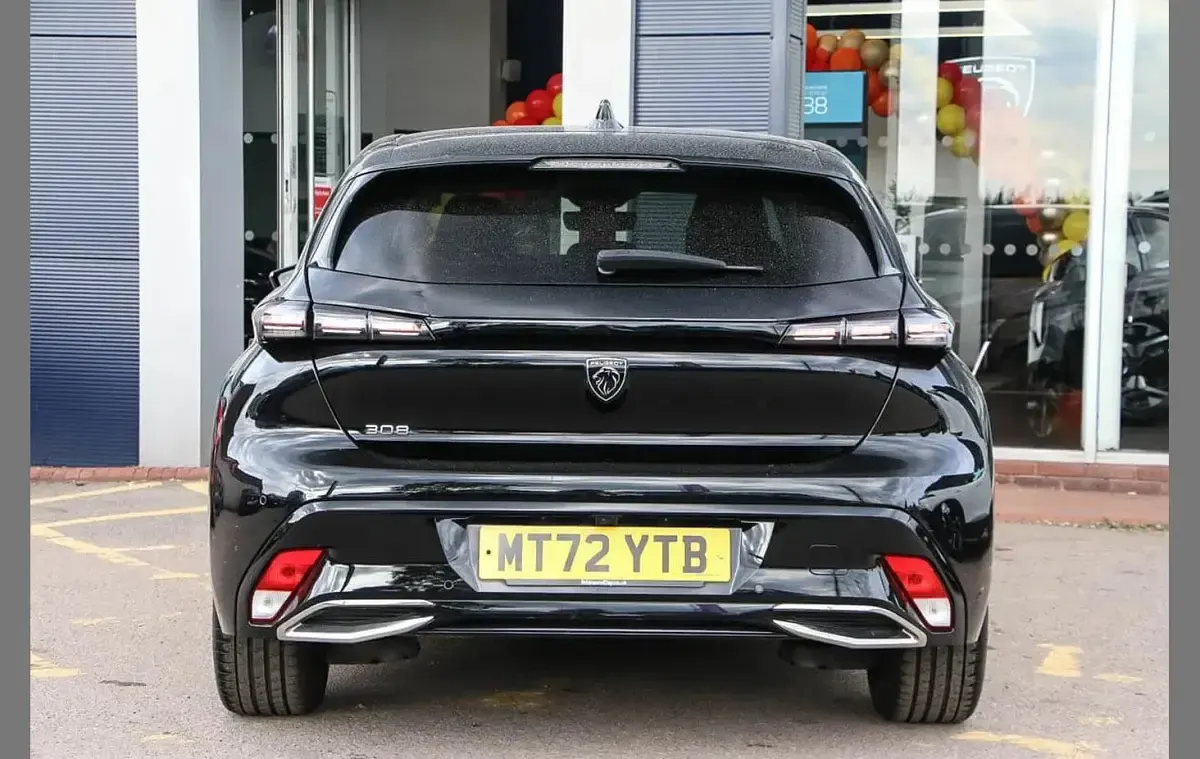 Used Peugeot 308 Allure Premium 129 HP (94 kW) 2022 Black Hatchback