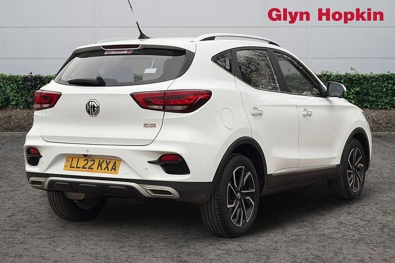 Used MG ZS Exclusive 111 HP (81 kW) 2022 White Hatchback