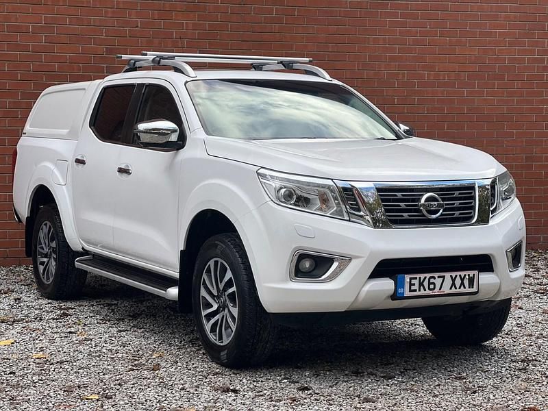 White Used 2017 Nissan Navara Tekna Pickup | £13,495 (A bit pricey) - Image 1/4