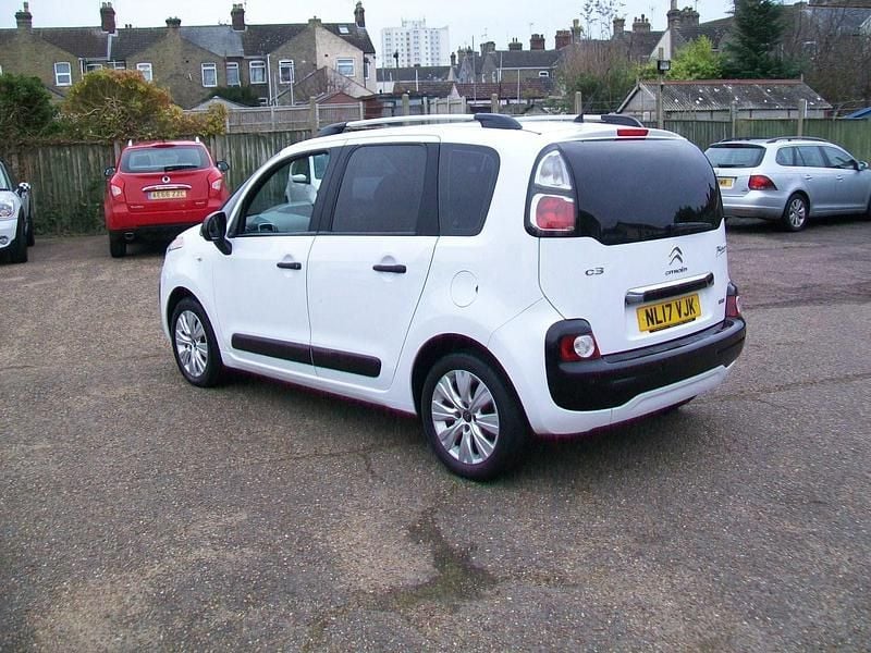 Used Citroën C3 Picasso 2017 White MPV