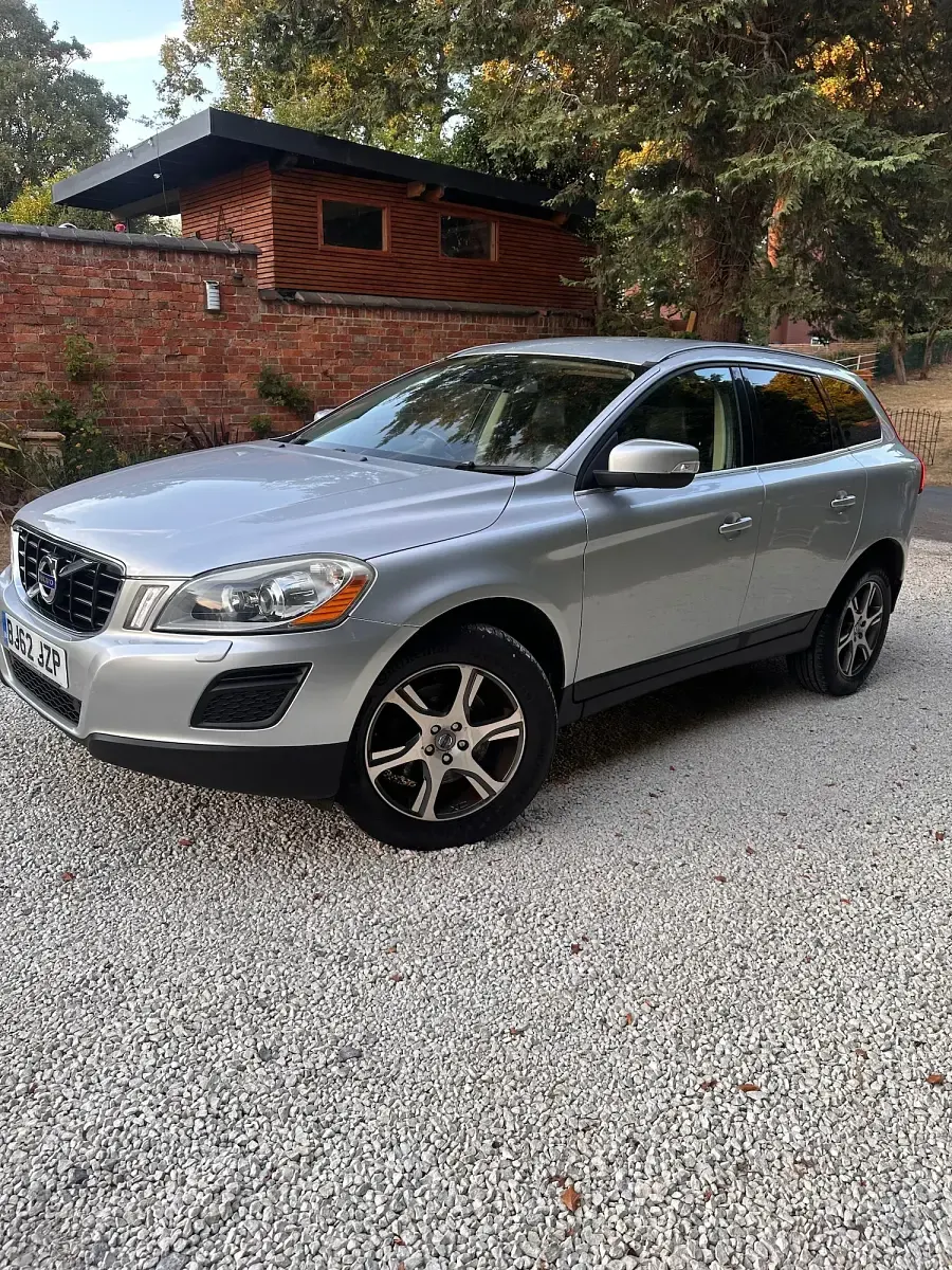 Used Volvo XC60 SE Lux 163 HP (119 kW) 2012 Silver SUV