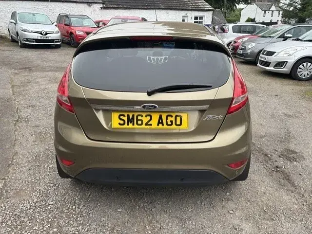 Used Ford Fiesta Zetec 70 HP (51 kW) 2012 Brown Hatchback