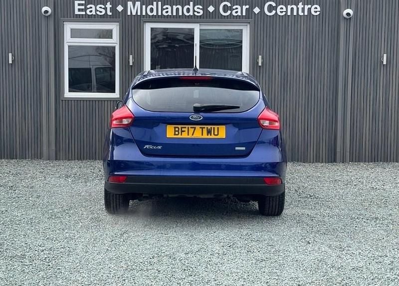 Usado Ford Focus Zetec 2017 Azul Citadino