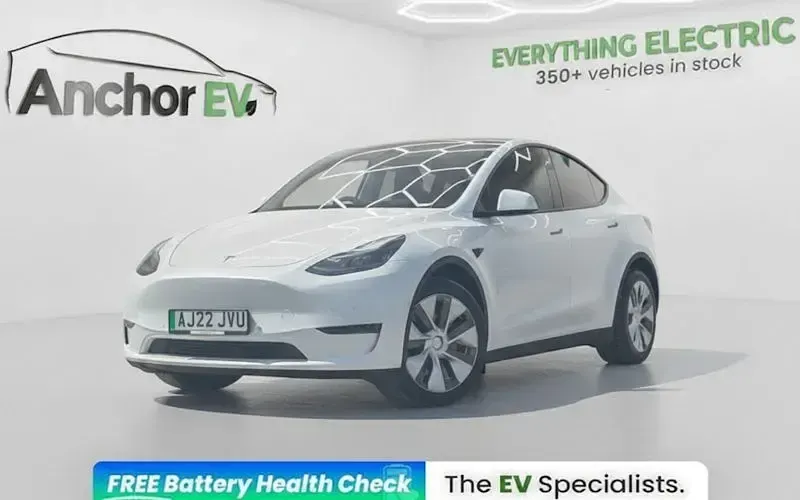 Used Tesla Model Y Long Range AWD 286 kW (389 HP) 2025 SUV