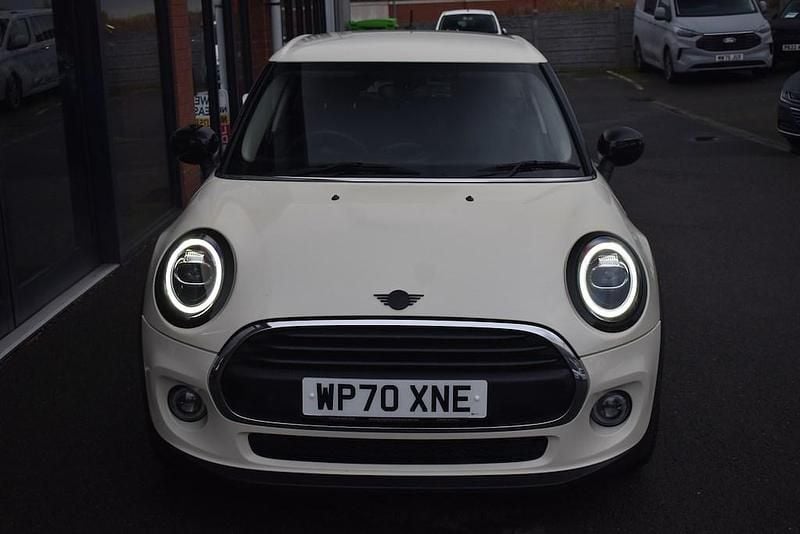 Used Mini ONE Comfort 102 HP (75 kW) 2020 White Hatchback