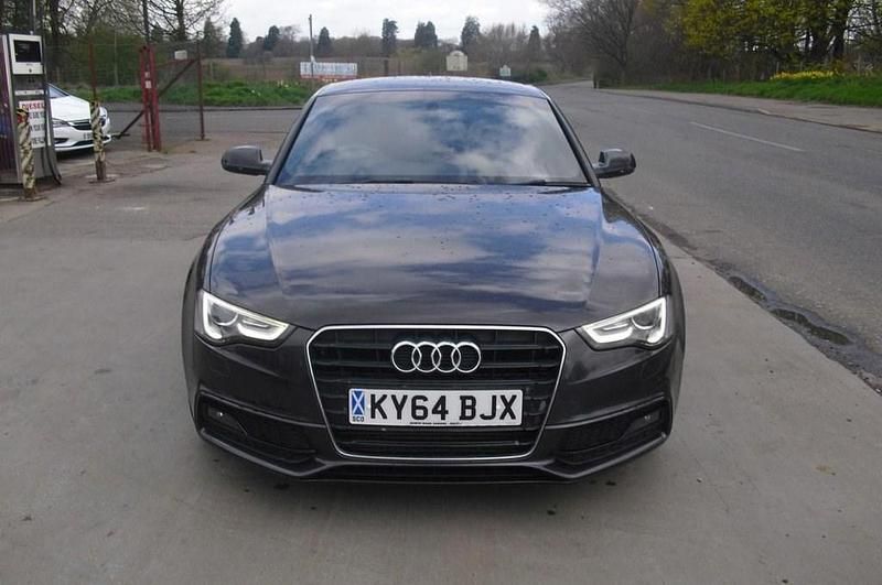 Usado Audi A5 S-Line 177 HP (130 kW) 2014 Cinzento Coupé