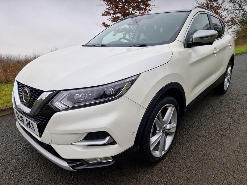 Used Nissan Qashqai N-Motion 2019 White SUV