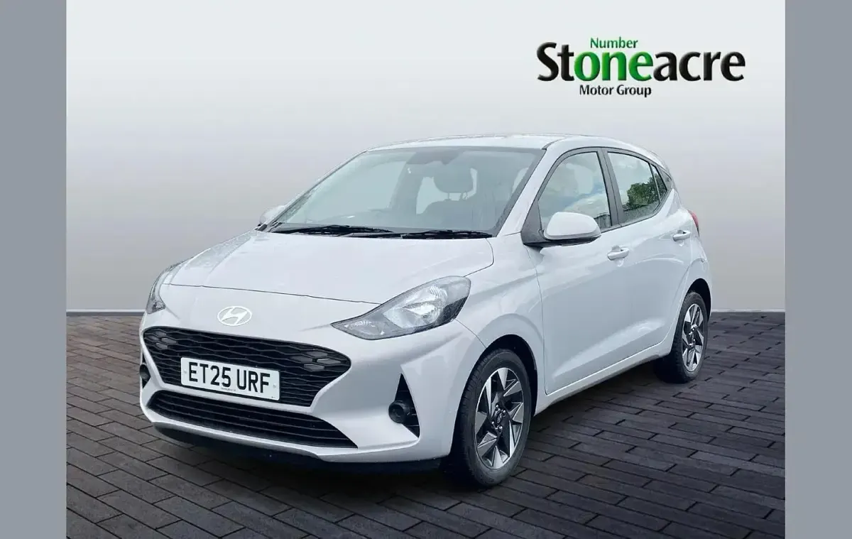 Gebraucht Hyundai i10 Advanced 63 PS (46 kW) 2025 Grau Kleinwagen
