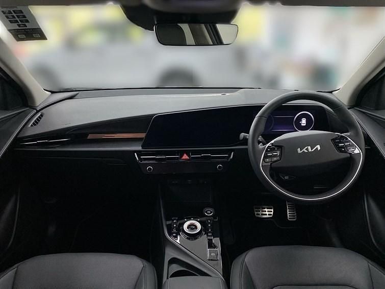 Used Kia Niro 150 kW (204 HP) 2025 Red SUV
