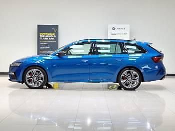 Used Skoda Octavia vRS 245 HP (180 kW) 2024 Blue Estate