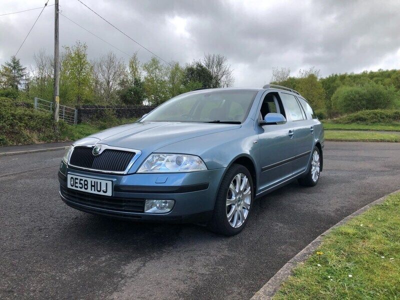 Grey Used 2008 Skoda Octavia Estate | £5,995 - Image 1/4