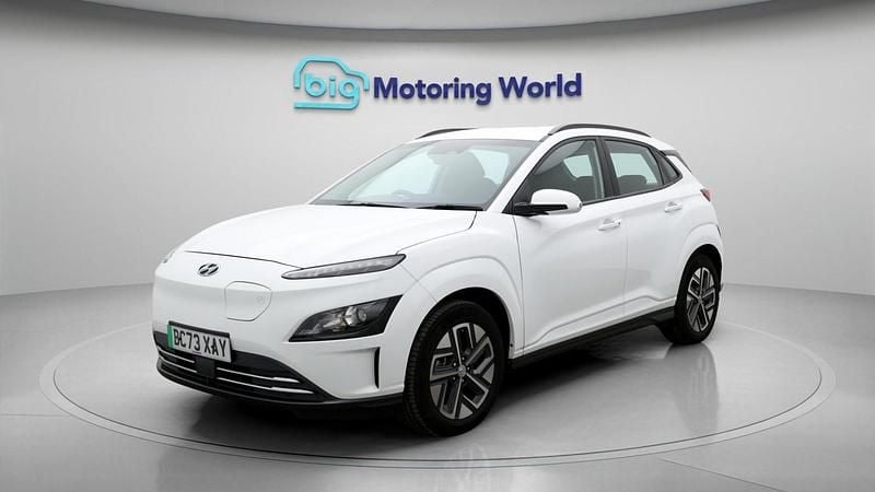 Used Hyundai Kona SE 100 kW (136 HP) 2024 White SUV