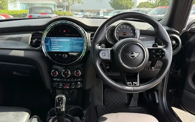Used Mini Cooper S Exclusive 178 HP (130 kW) 2022 Enigmatic black Hatchback
