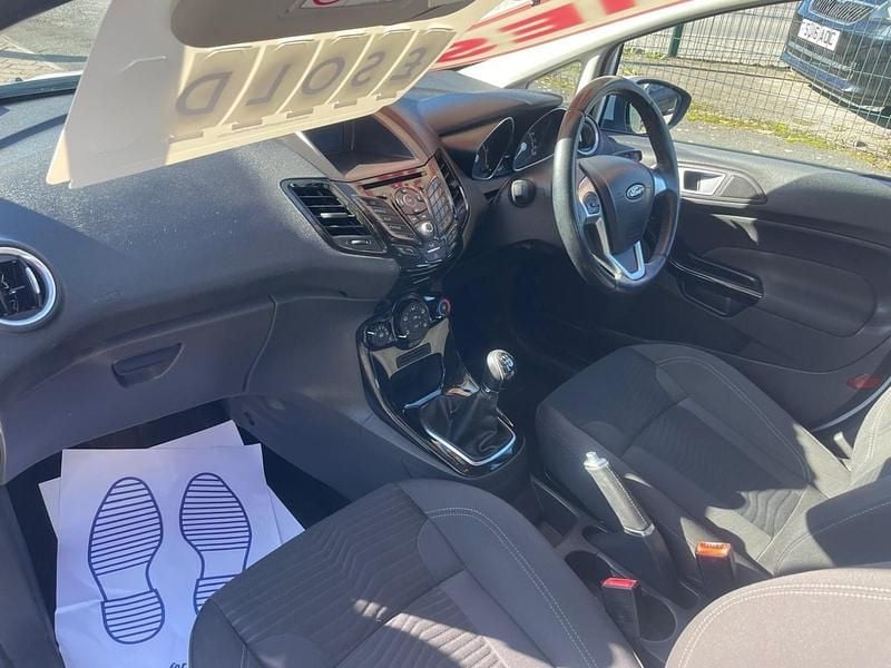 Used Ford Fiesta Zetec 2017 White Hatchback