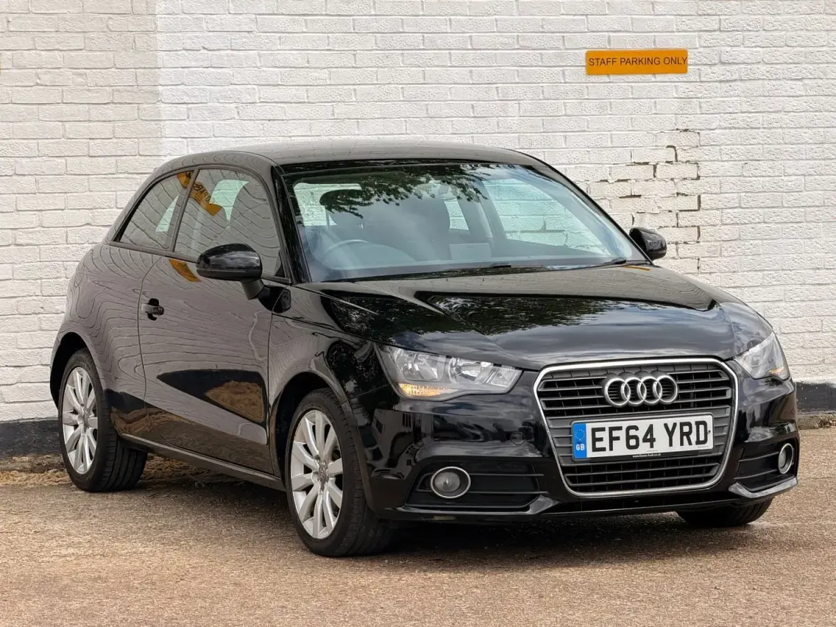 Usado Audi A1 Sport 140 HP (102 kW) 2015 Preto Citadino