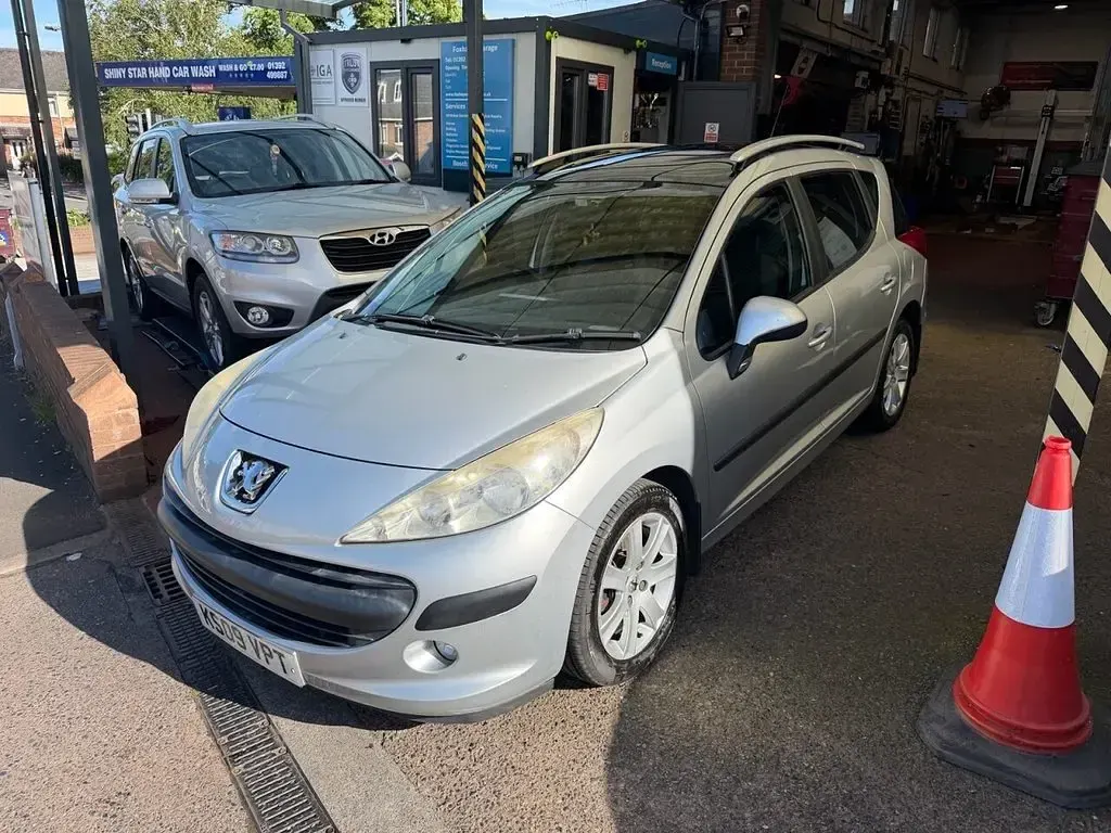 Used Peugeot 207 S 90 HP (66 kW) 2009 Silver Estate