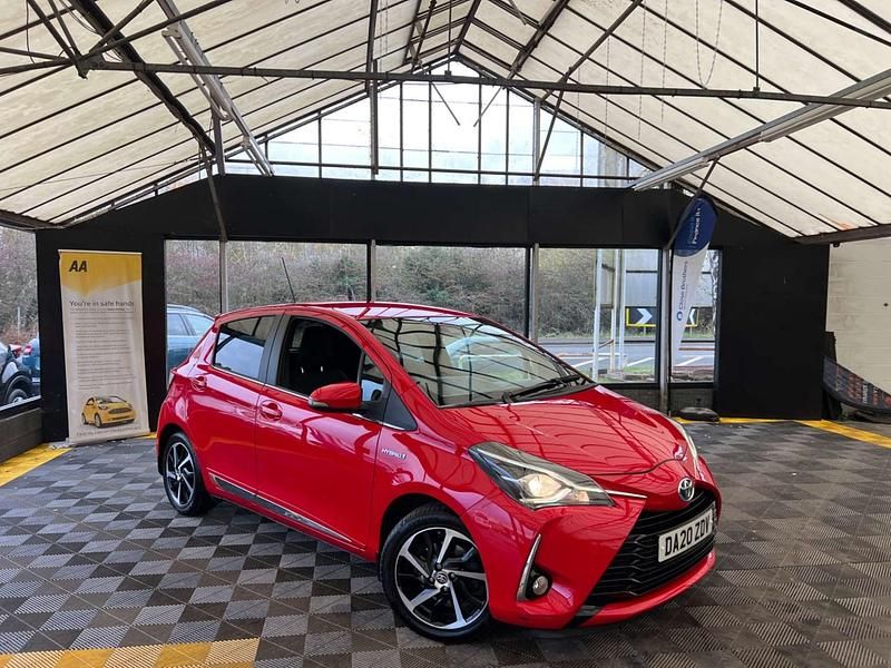 Red Used 2020 Toyota Yaris Hybrid Hatchback | £11,795 (Super price) - Image 1/3