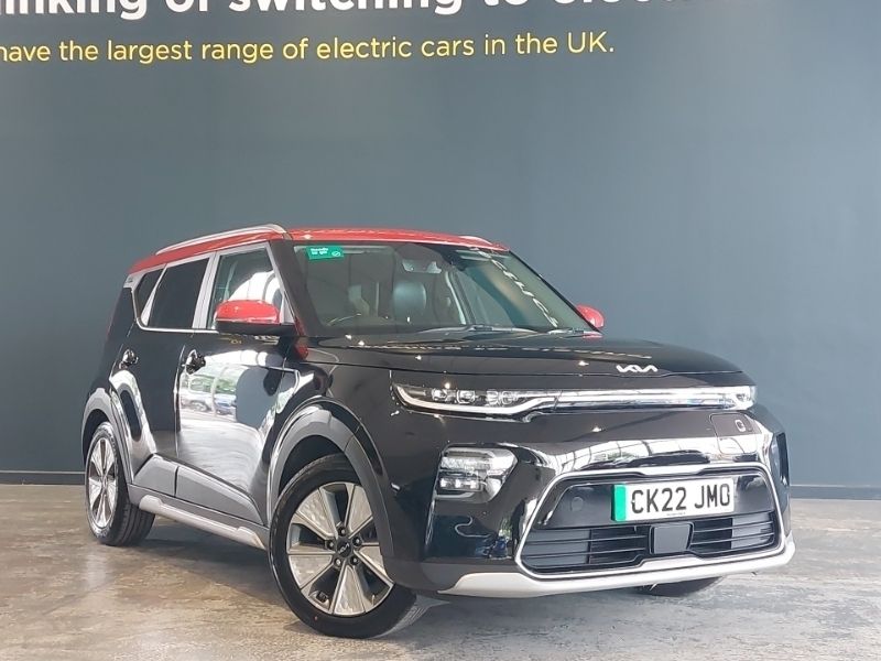 Black Used 2022 Kia Soul EV SUV | £15,298 (Fair price) - Image 1/4
