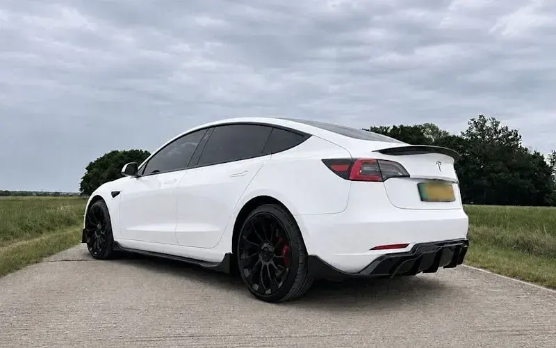 Used Tesla Model 3 Standard Range 180 kW (245 HP) 2023 White Sedan