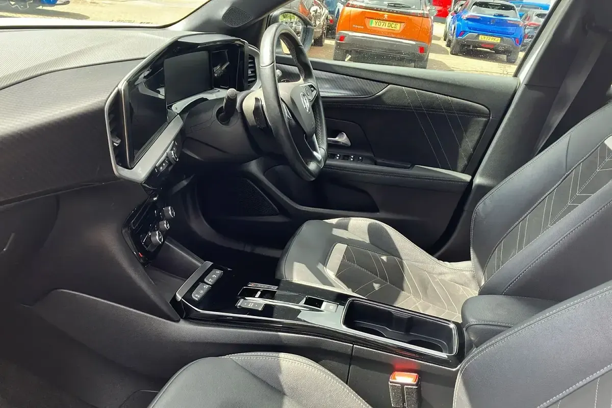 Used Vauxhall Mokka Ultimate 130 HP (95 kW) 2023 White SUV