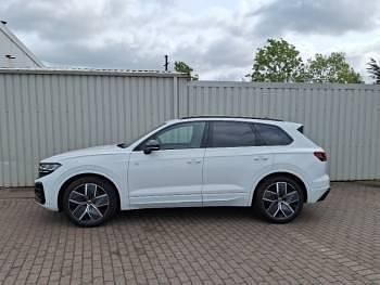 New VW Touareg Black Edition 286 HP (210 kW) 2025 Solid  pure white SUV