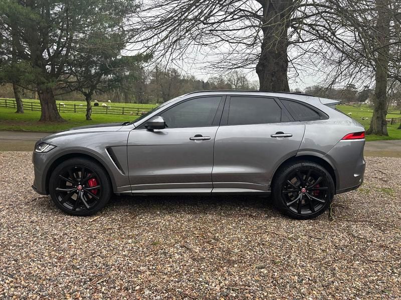 Second-hand Jaguar F-Pace Supercharged 550 CP (404 kW) 2019 Gri SUV