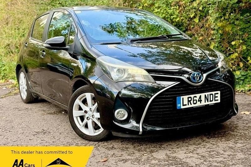 Black Used 2014 Toyota Yaris Hybrid | £8,495 (Expensive) - Image 1/1