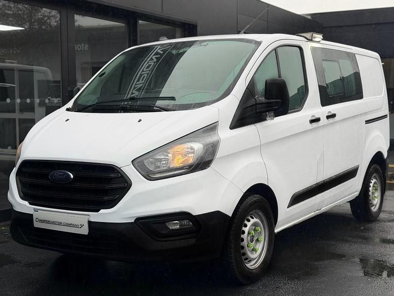 Used Ford Transit Custom 105 HP (77 kW) 2020 White Estate