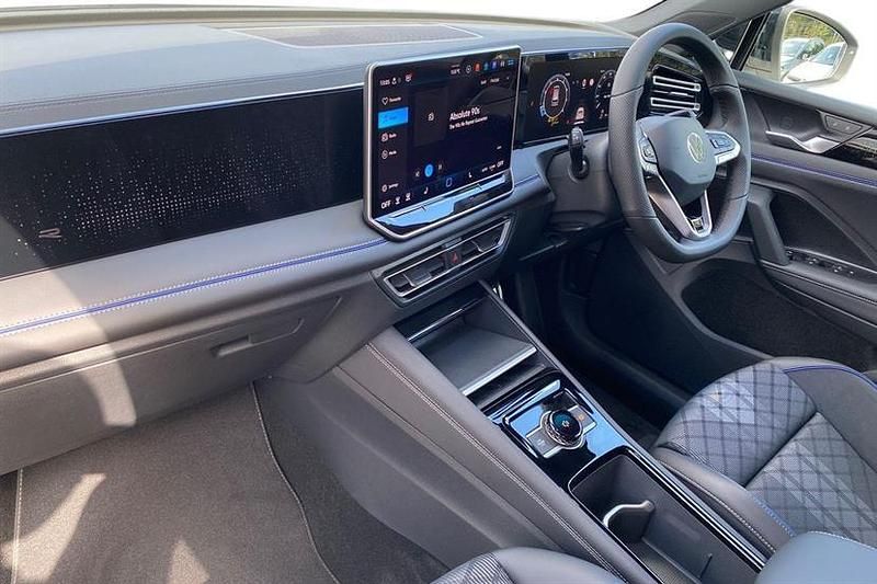 Used VW Tiguan R-line 150 HP (110 kW) 2025 Pure white SUV