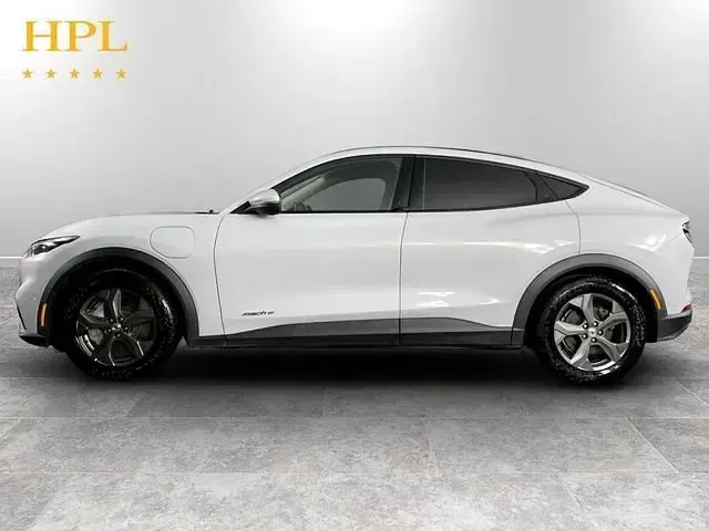 Begagnad Ford Mustang Standard Range 269 HK (197 kW) 2023 Vit SUV