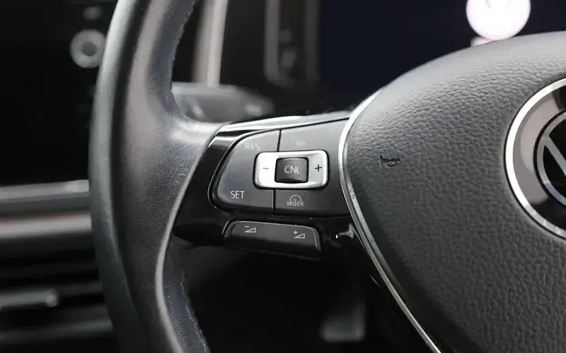 Used VW Polo SEL 110 HP (80 kW) 2021 Silver Hatchback