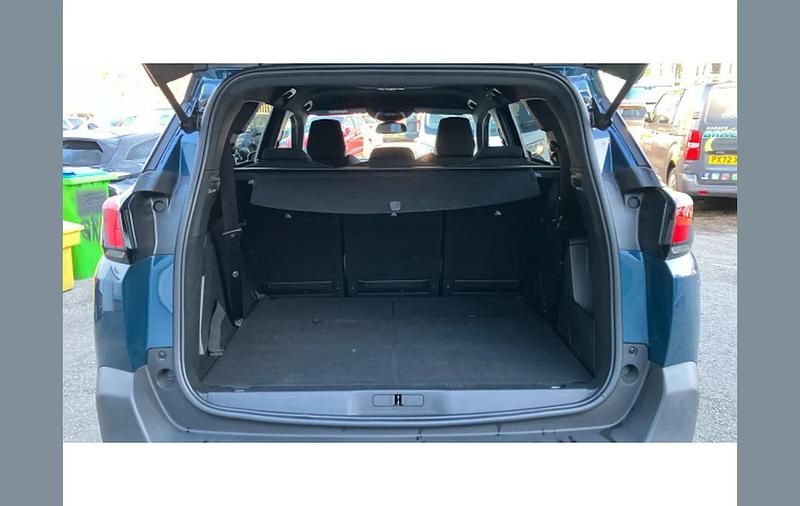Used Peugeot 5008 Active+ 131 HP (96 kW) 2023 Blue SUV