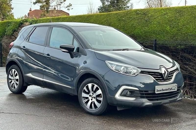 Used Renault Captur Play 2018 Blue/black SUV