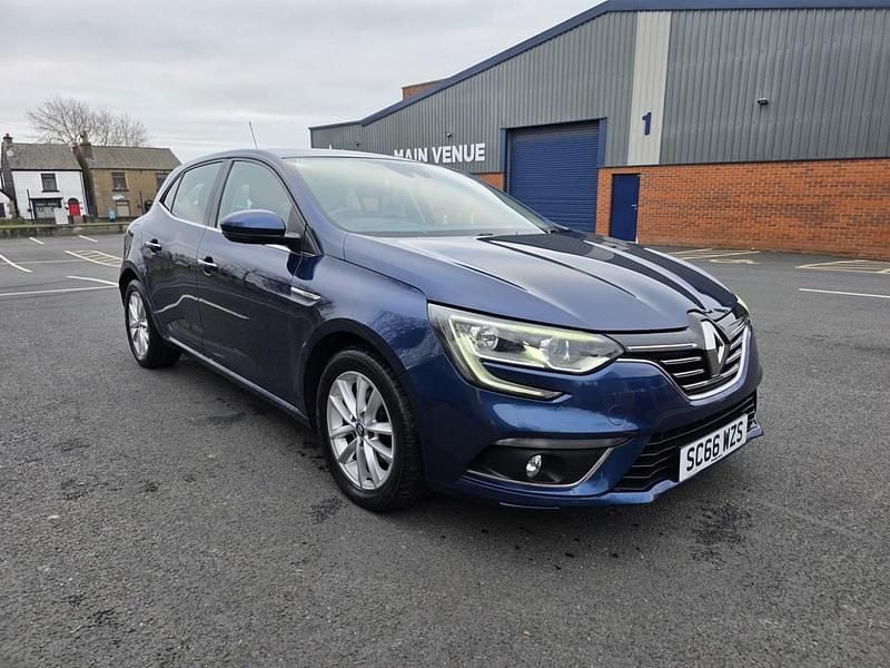 Used Renault Mégane IV Dynamique 110 HP (80 kW) 2016 Blue Hatchback