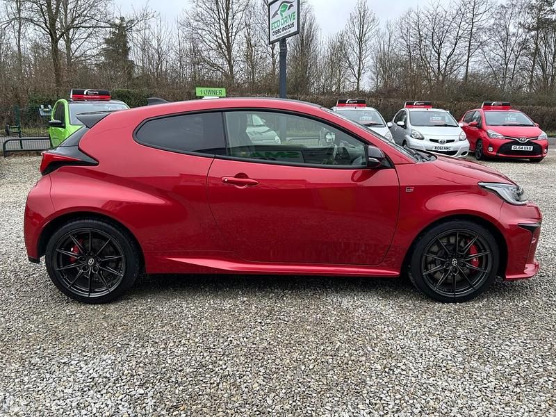 Used Toyota Yaris 2021 Red Hatchback
