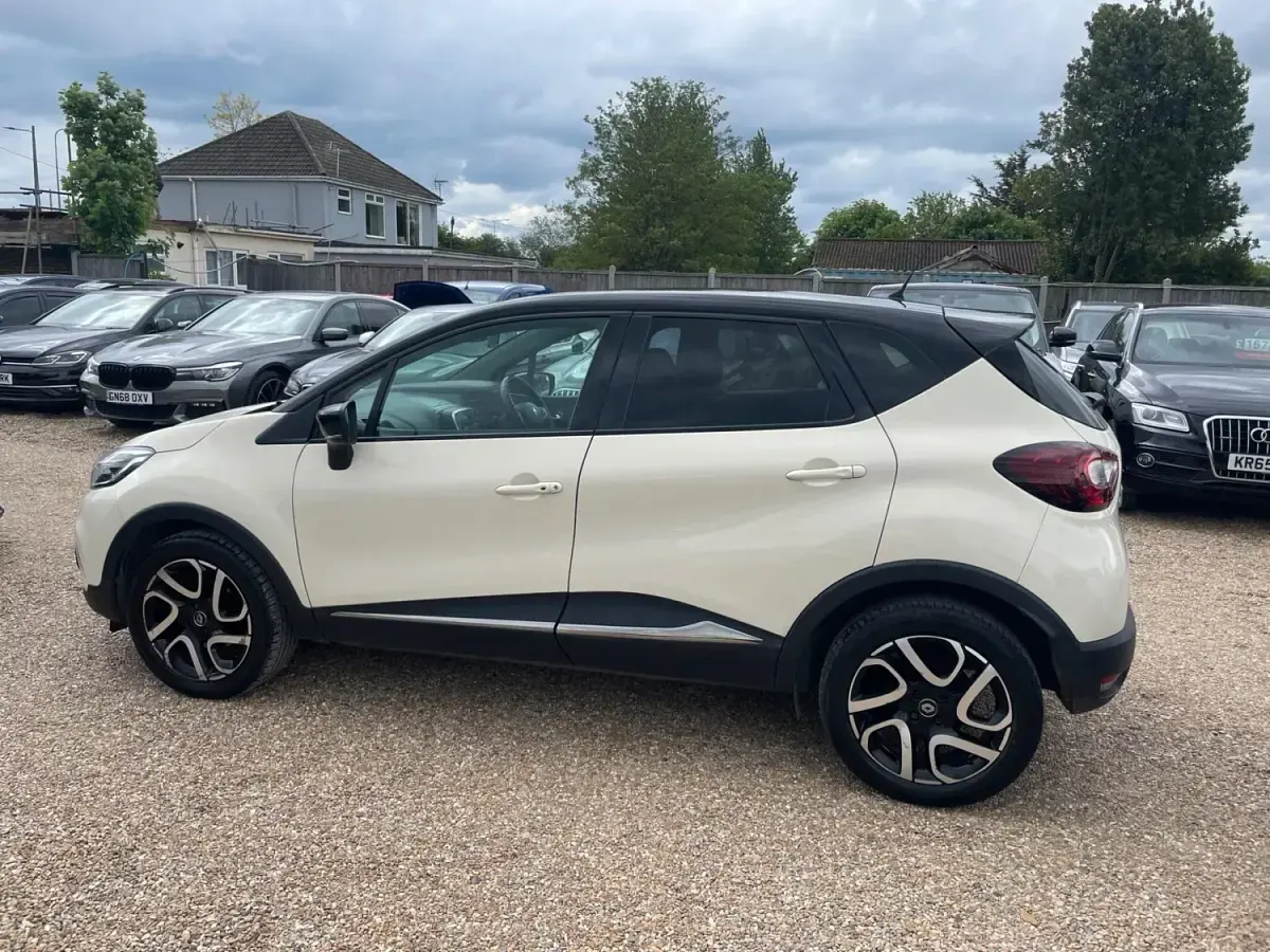 Begagnad Renault Captur Dynamique 90 HK (66 kW) 2018 Beige SUV