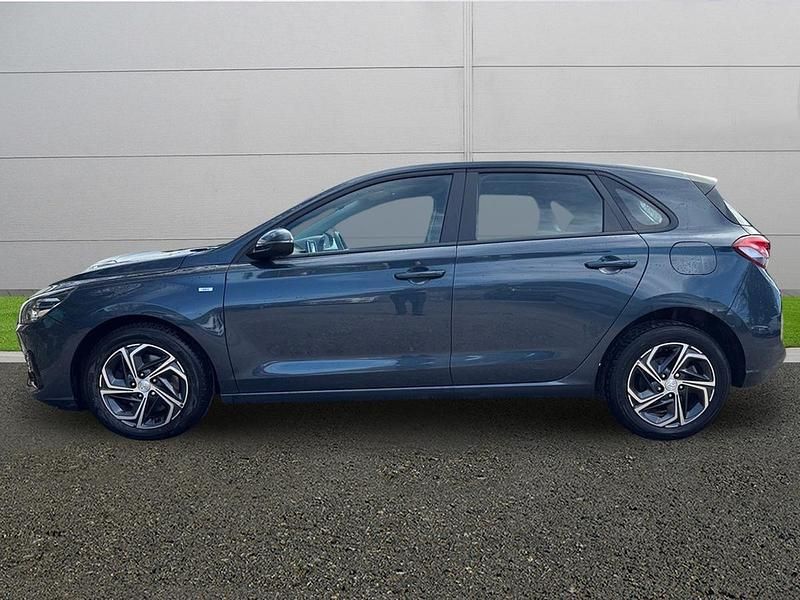 Used Hyundai i30 SE 120 HP (88 kW) 2022 Blue Hatchback