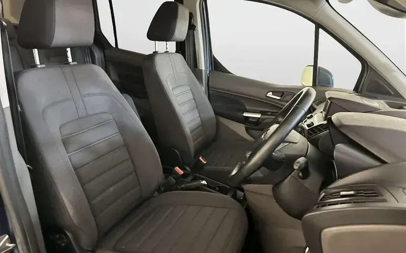 Used Ford Tourneo Connect Titanium 120 HP (88 kW) 2021 Blue MPV