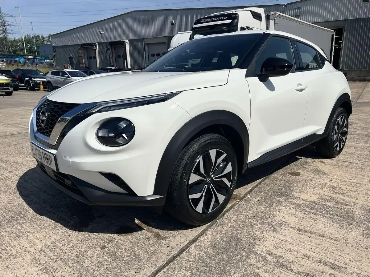 New Nissan Juke Acenta Premium 113 HP (83 kW) 2026 White SUV