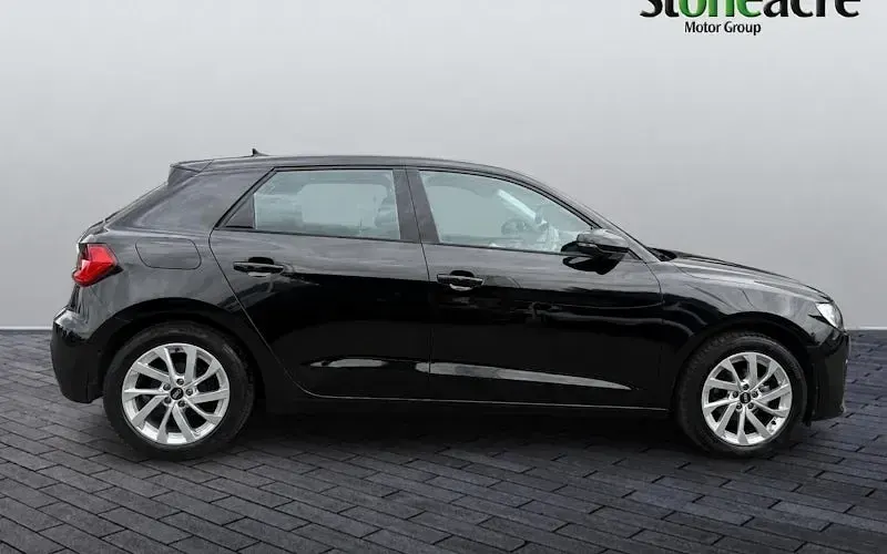 Used Audi A1 Sportback Sport 95 HP (69 kW) 2025 Black Hatchback
