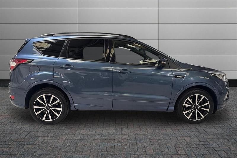 Used Ford Kuga ST-Line 150 HP (110 kW) 2019 Chrome blue SUV